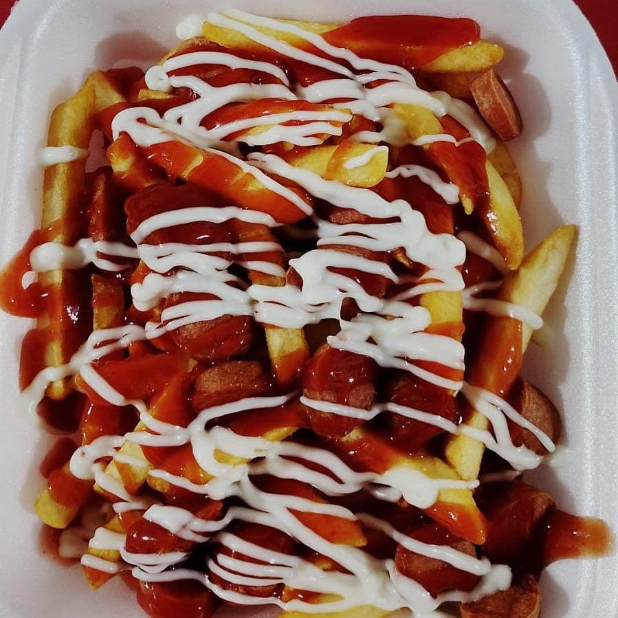 Salchipapas