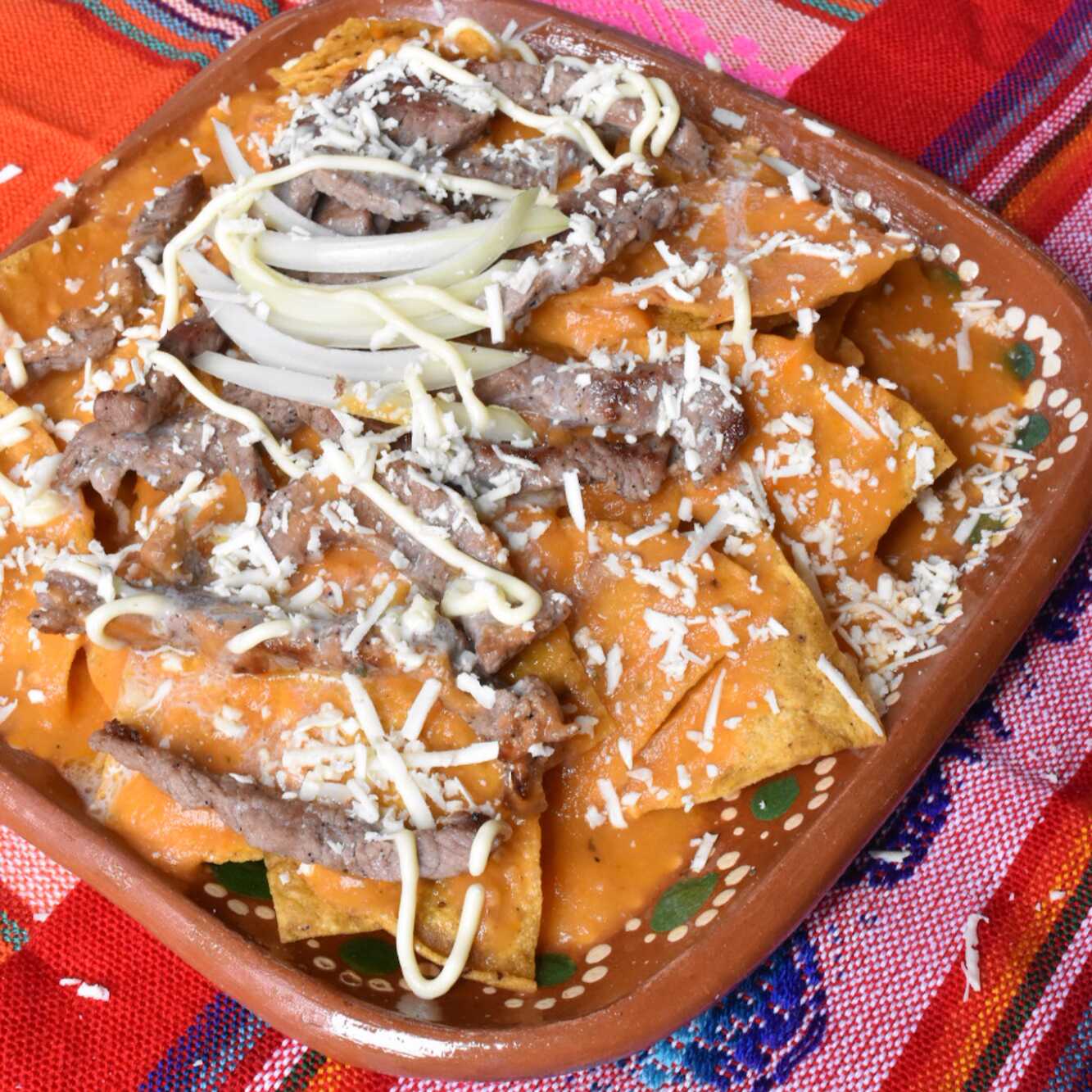 Chilaquiles con Carne asada
