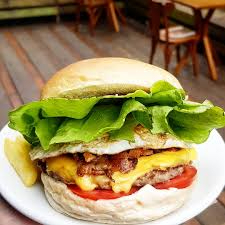 X-egg pao de hamburguer, hamburguer alface tomate, ovo 1 fatia de presunto 2 de queijo