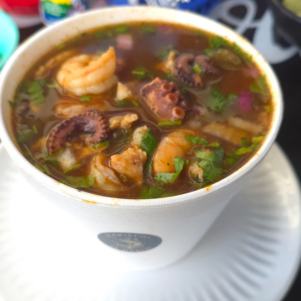 Caldo de Mariscos Grande
