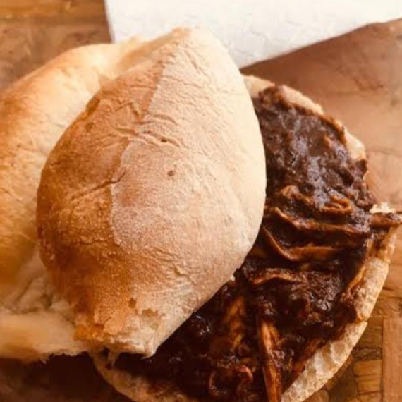 Torta de Mole con pollo
