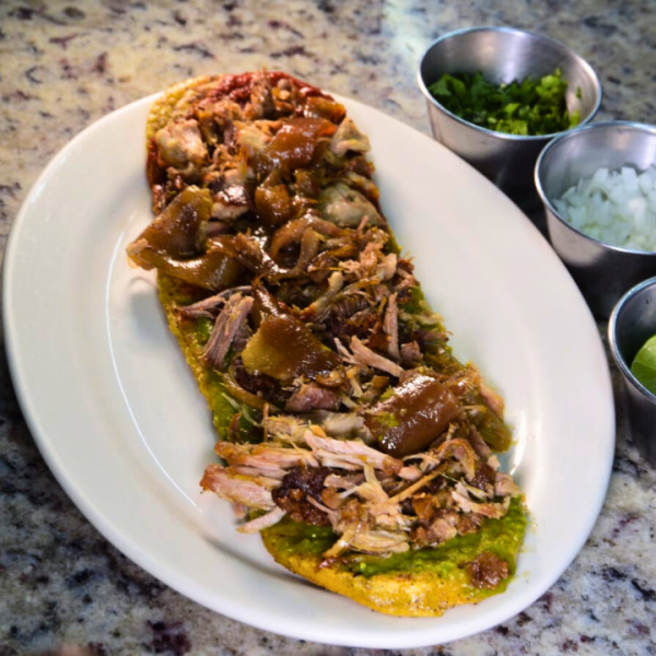 Huarache Don Tacho (Carnitas)