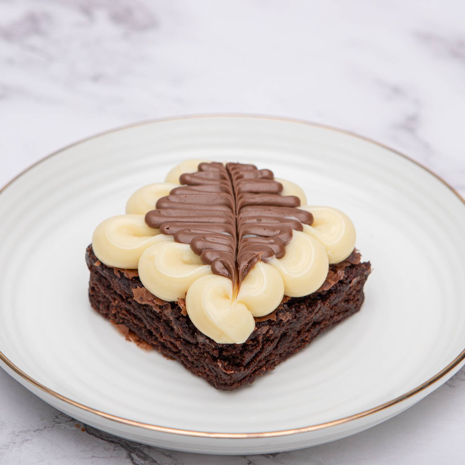 Brownie com brigadeiro de Ninho e Nutella Uma mistura irresistível de cremosidade e sabor!