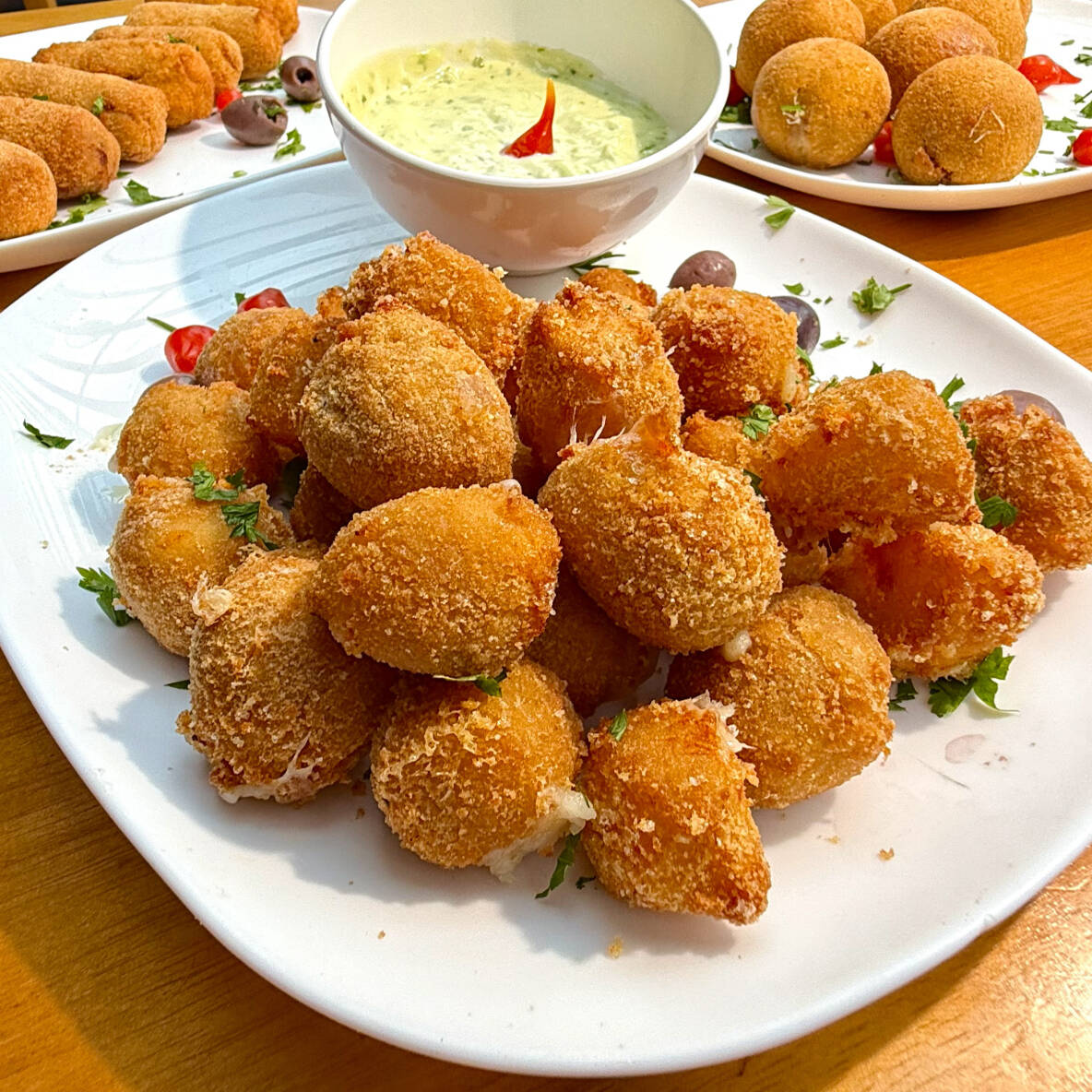 400g de Provolone empanado e frito. Servido com molho GRill