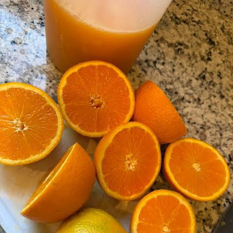 1litro de Jugo de Naranja 100 % Natural