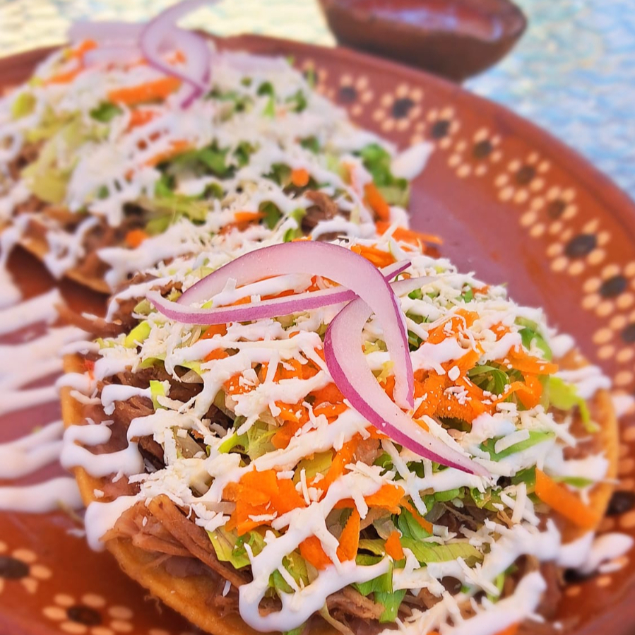 Orden de Tostadas de Pollo 2 Pzas
