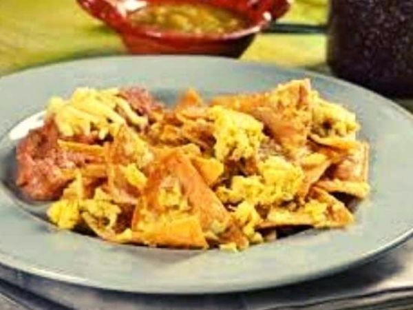 Miguitas con Huevo + Chilaquiles