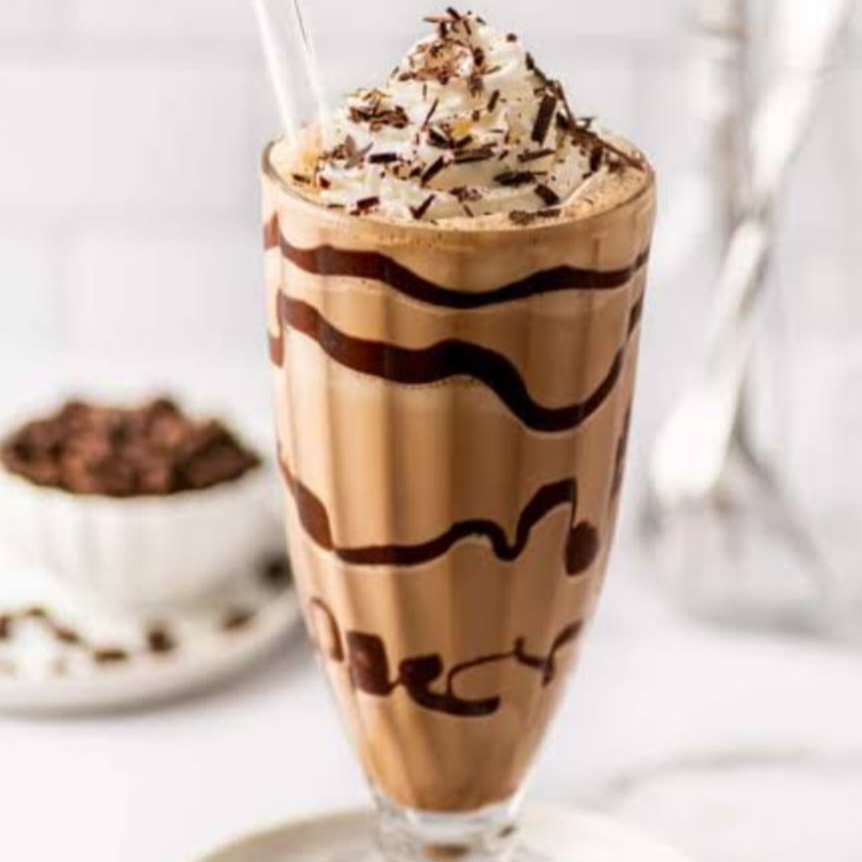 Delicioso Milkshake Capuccino, Borda de Doce de Leite, Calda de Caramelo!!!