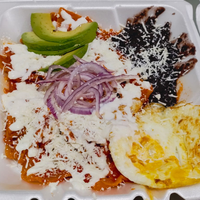 CHILAQUILES ROJOS