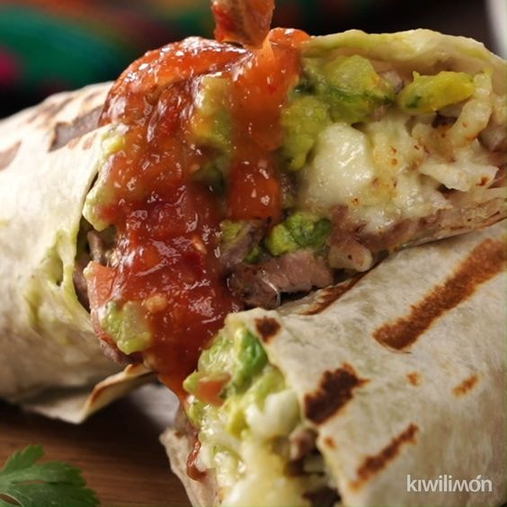 Burro de Arrachera con Queso