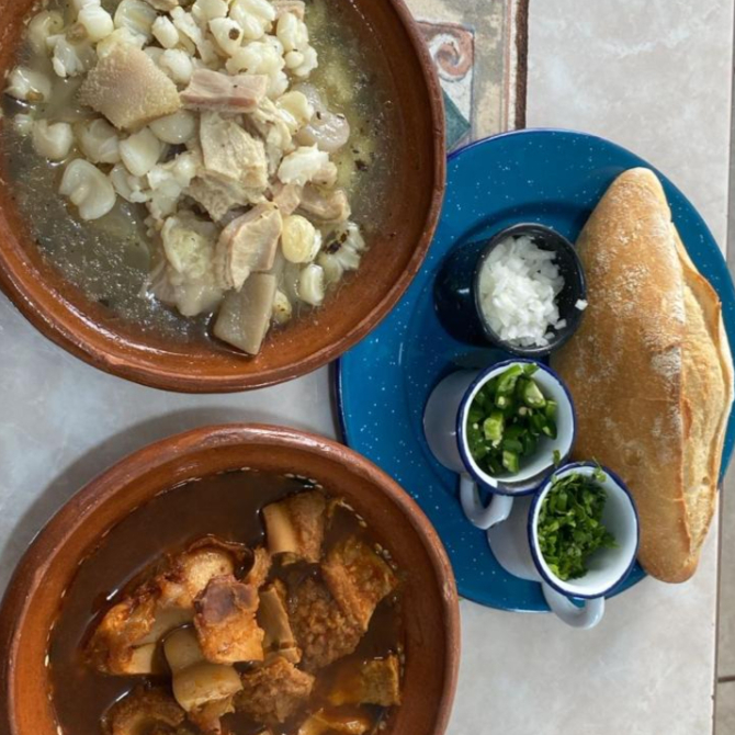 MENUDO BLANCO Y ROJO