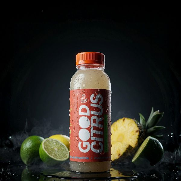 Suco de limão com abacaxi: combinação tropical, refrescante e naturalmente saborosa ? sem conservantes, sem aromatizantes, sem corantes, 100% natural, como tem que ser.