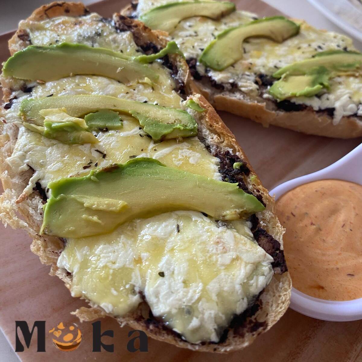 Molletes Queso