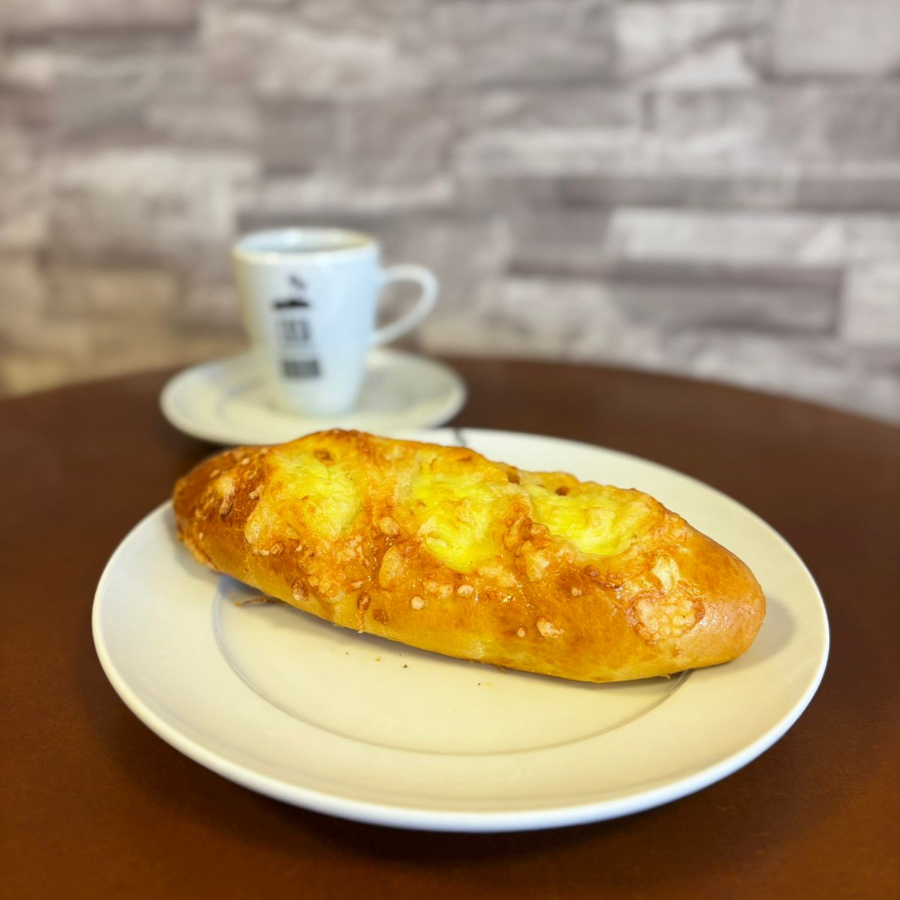 (frango temperado, catupiry e queijo mussarella)
