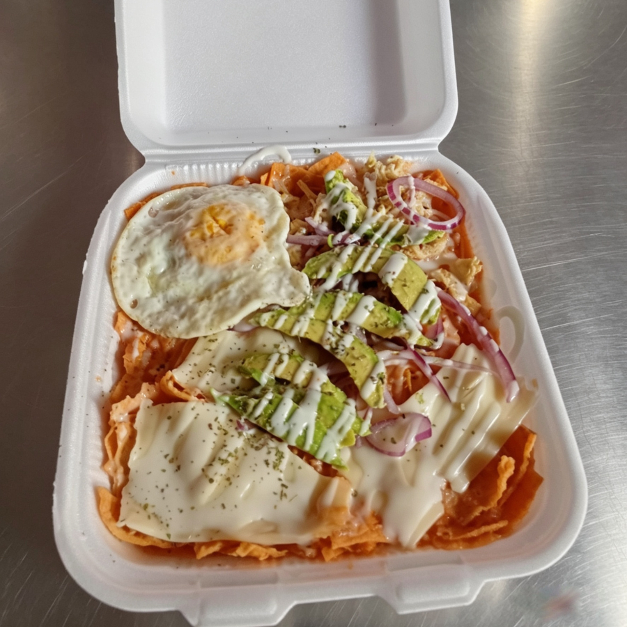 Chilaquiles Suizos Rojos