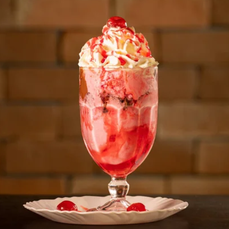 Milkshake Delicioso de Morango, borda de leite Ninho, calda de morango!!!