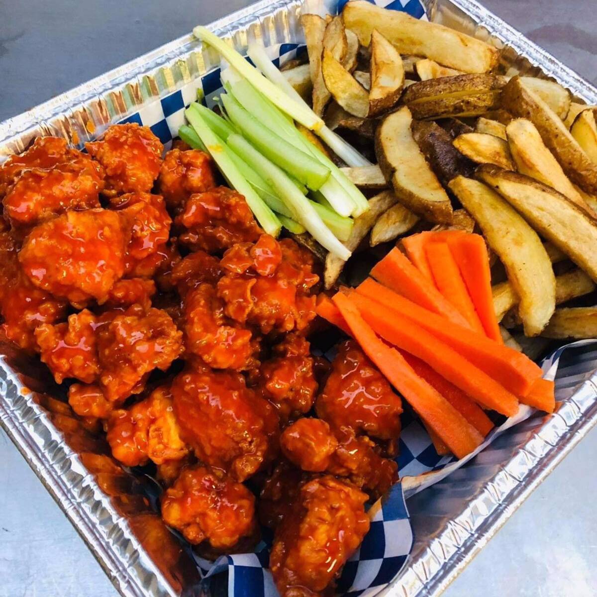 Charola Boneless