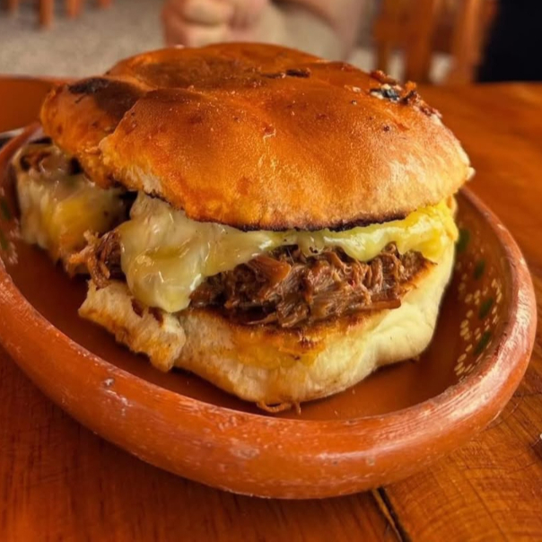 Torta de Birria y Queso