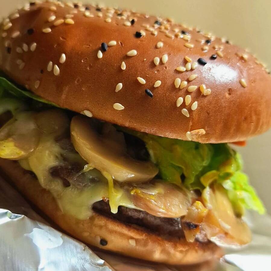 Hamburguesa Suiza con Papas