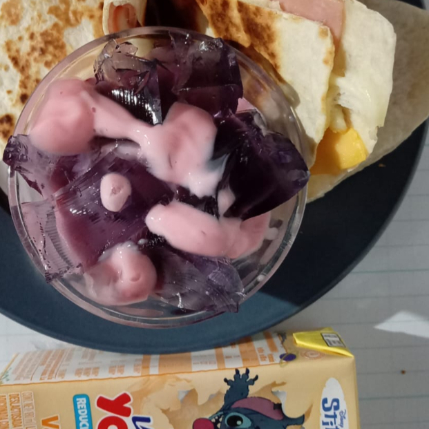 Sincronizada con yomi