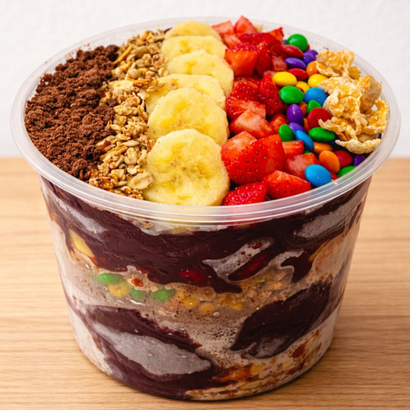 Monte seu potão do jeito que quiser! 1 litro de açaí cremoso e até 5 acompanhamentos grátis! Escolha da sua maneira e se delicie!