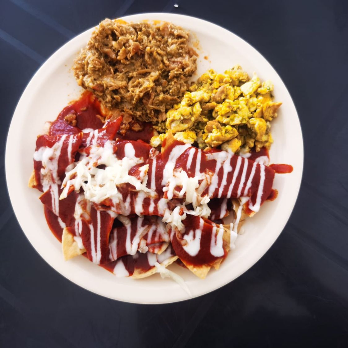 Combo DIDI Chilaquiles + 2 Guisos + Agua del Día