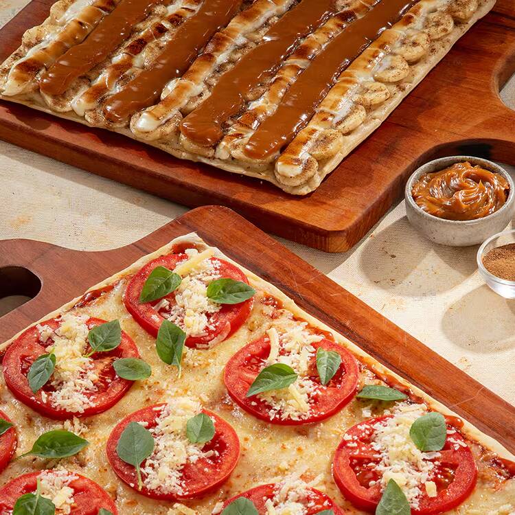 Pizza Gigante (50cm x 25cm) salgada à sua escolha, acompanhada de uma pizza Média (25cm x 25cm) doce feita com receitas exclusivas do Rão. Apenas o segundo item (Média Doce) com 35% de desconto.