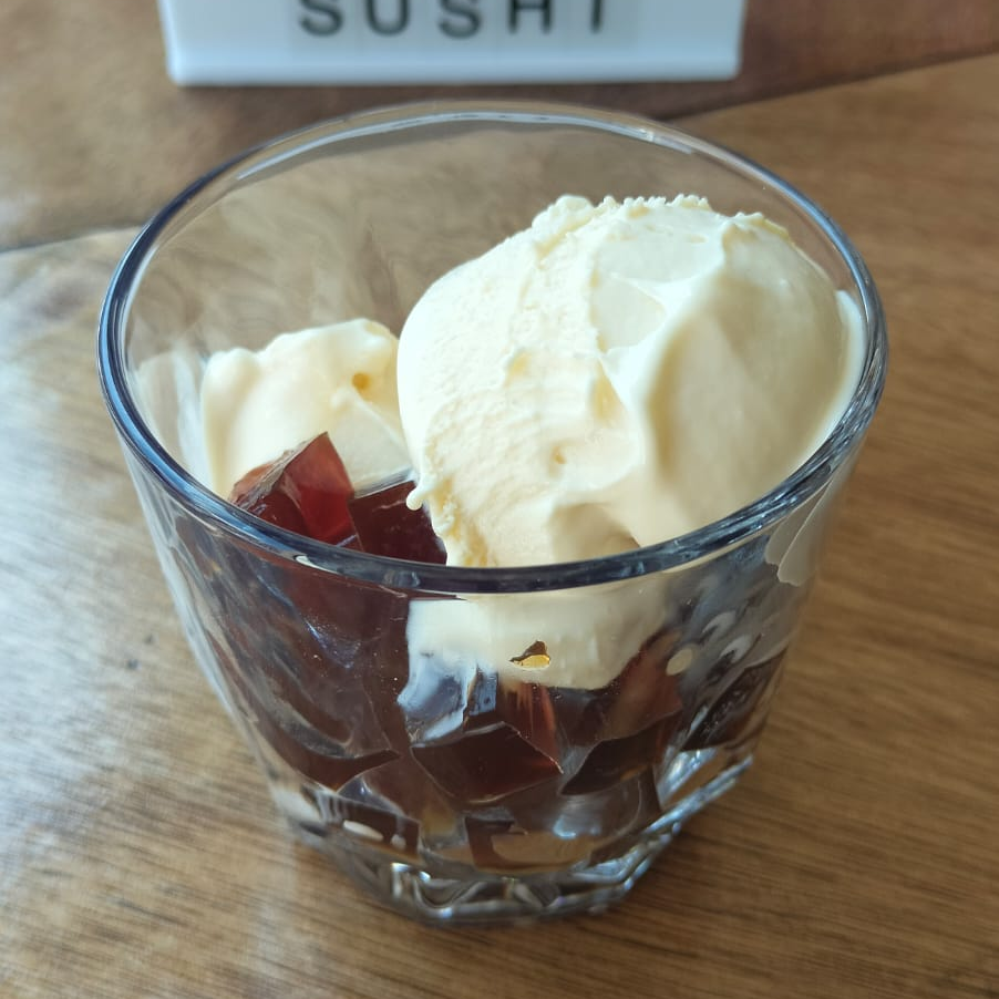 nieve de vainilla con gelatina de café