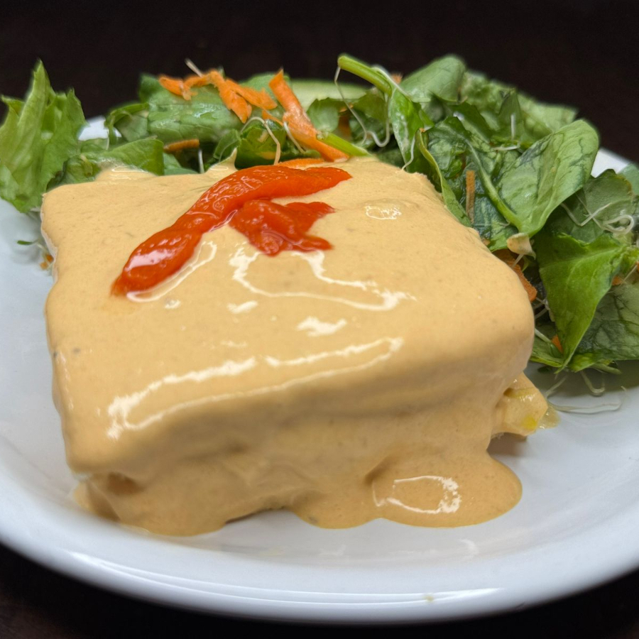 Pastel de Atún con Ensalada