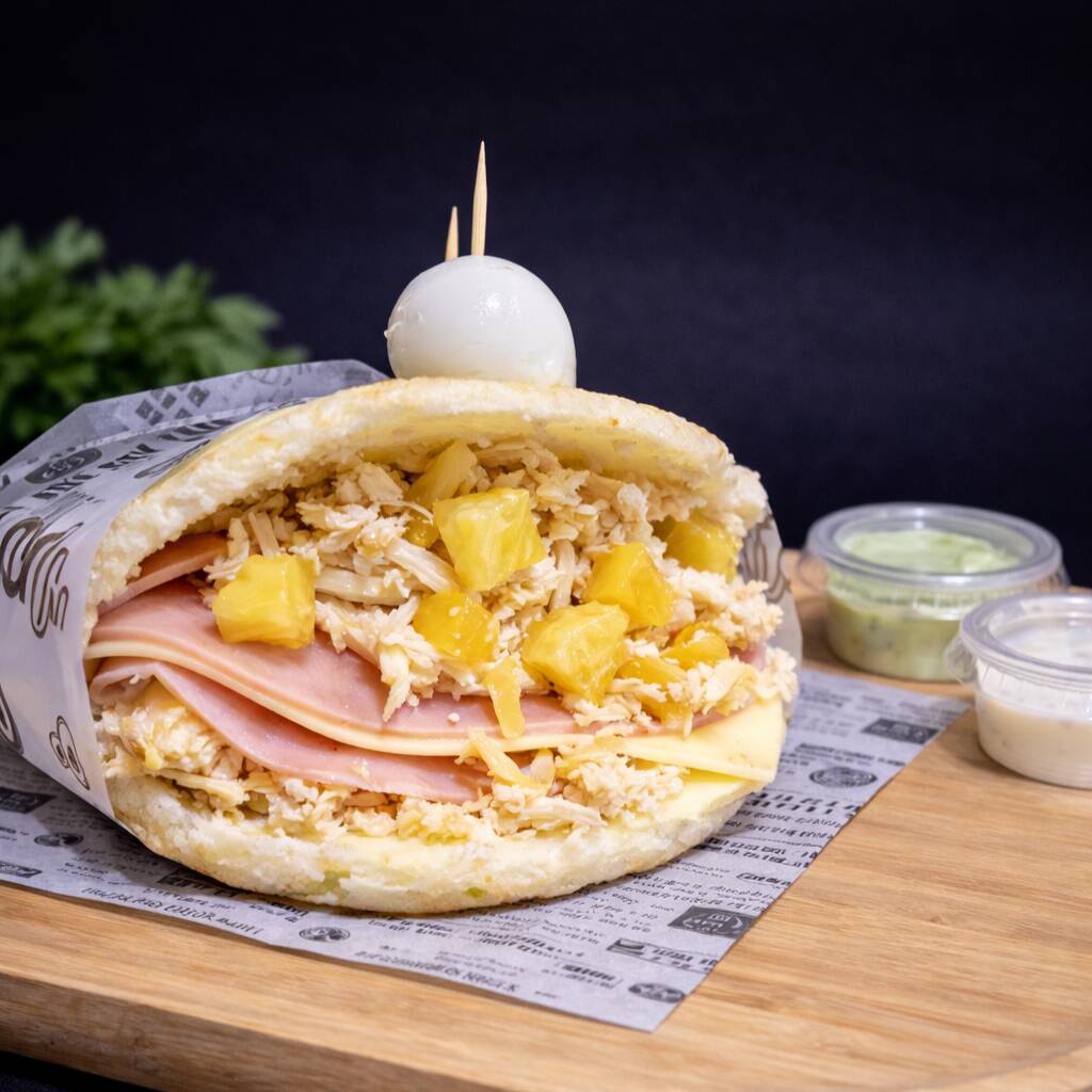 Arepa Hawaiana