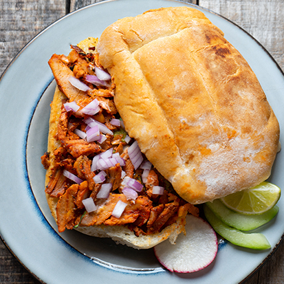 Torta Pastor con Bistec y Queso