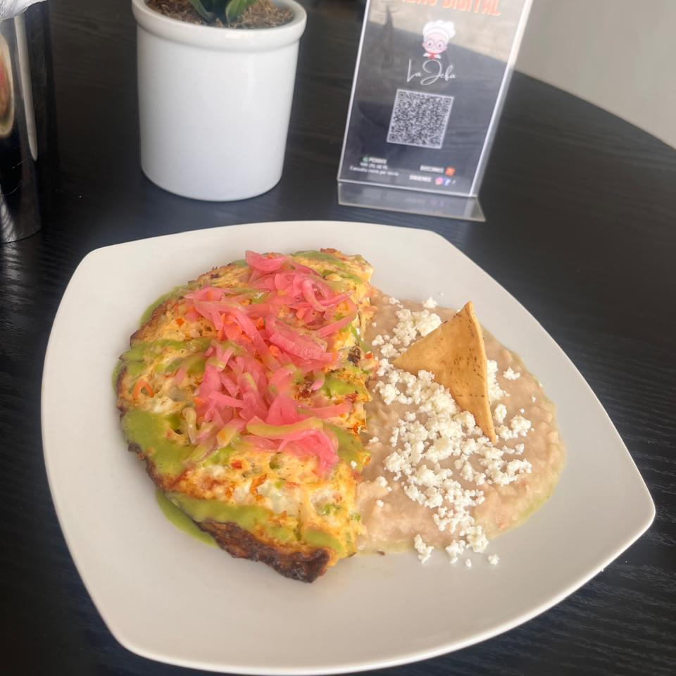 OMELET CON FRIJOLES