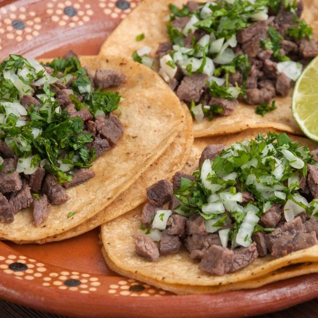 TACOS DE BISTEC