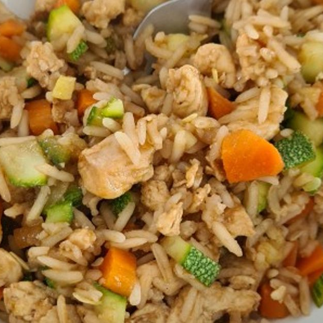 Yakimeshi Banana con Pollo