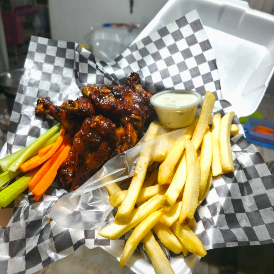 COMBO 10 Alitas + Papas🍗🔥