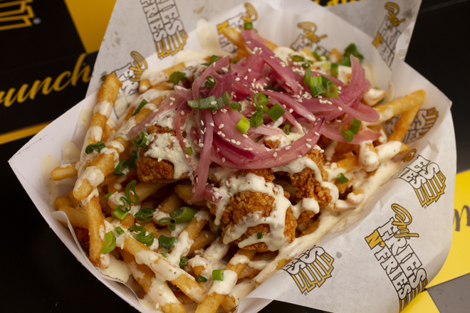 Papas a la Francesa con Boneless Ranch