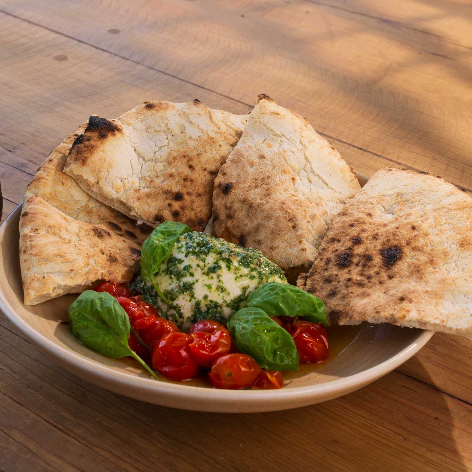 Burrata con pan