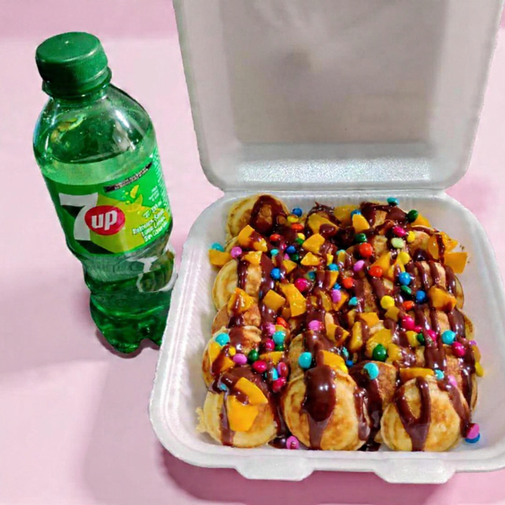 COMBO 15 Mini Hot Cakes BOMBITOS + 1 Refresco