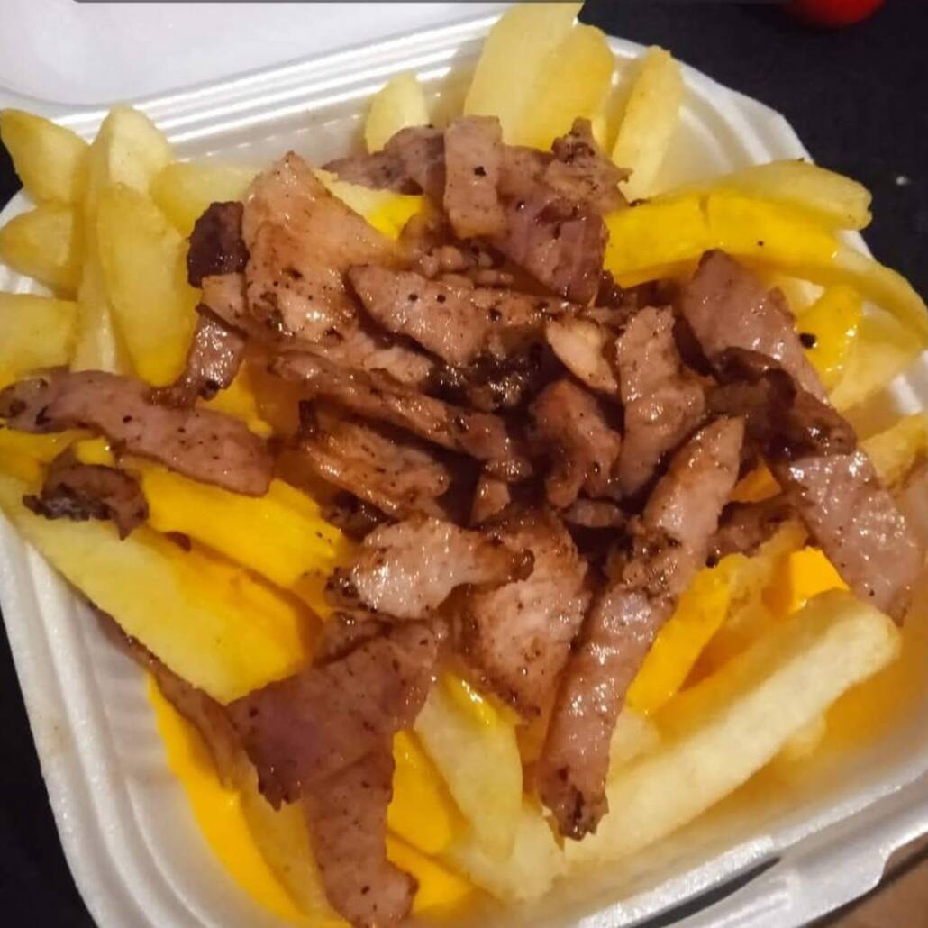 Papas Fritas Con Queso Y Tocino