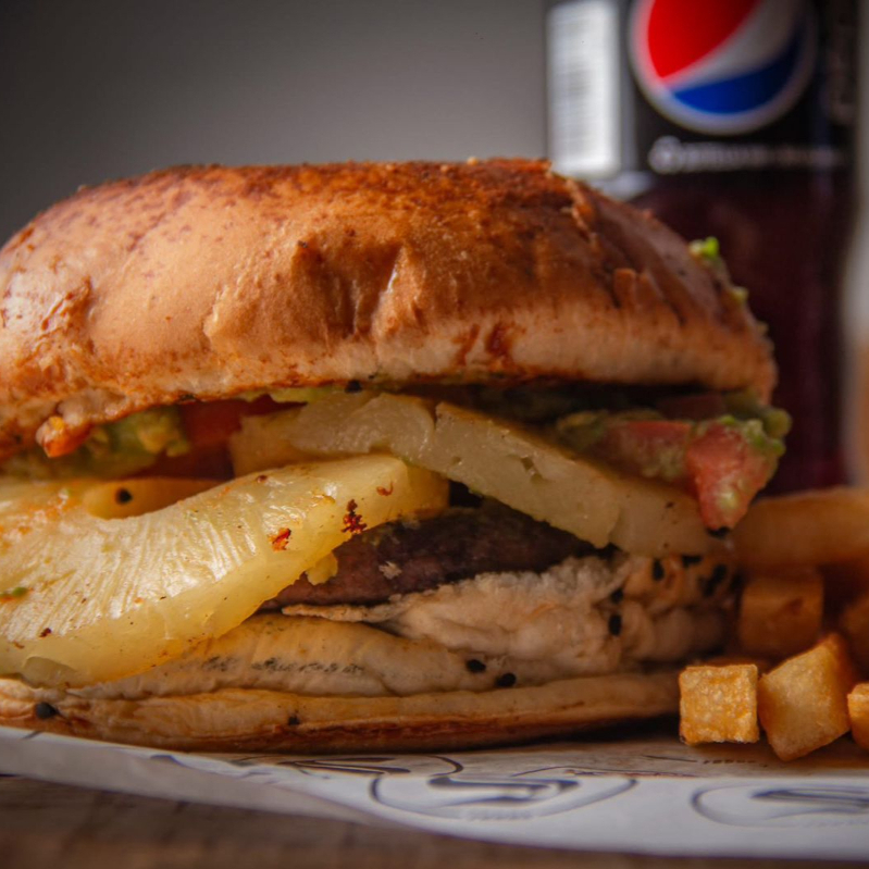 Atena Burger