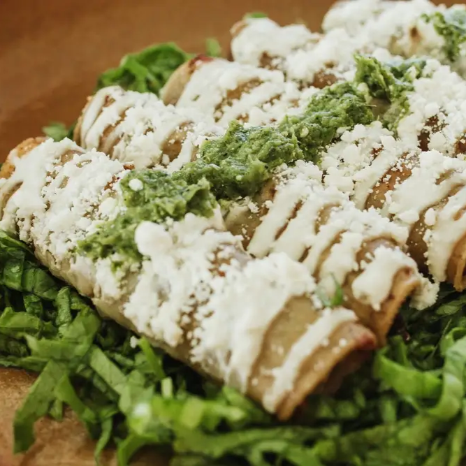 Orden de tacos dorados