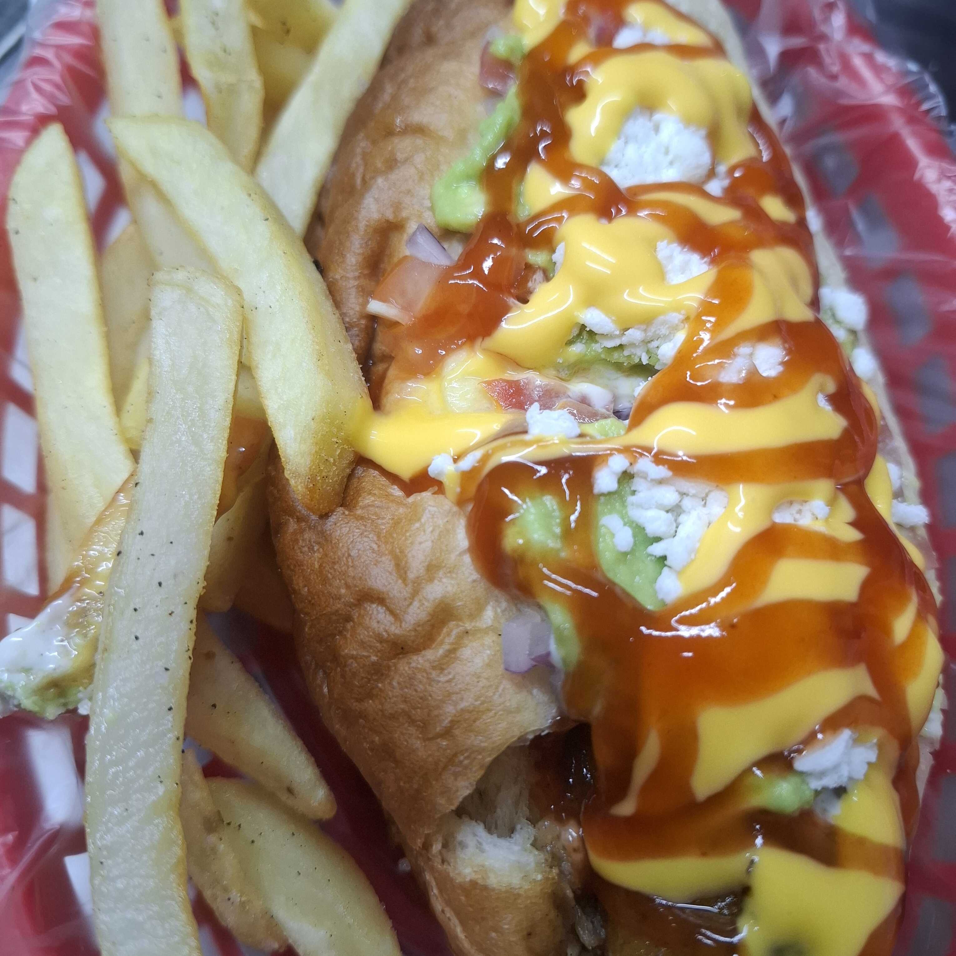 CHILIDOGO C/PAPAS