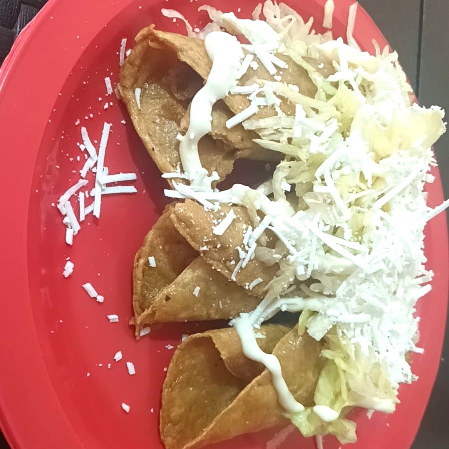 3 Tacos Dorados