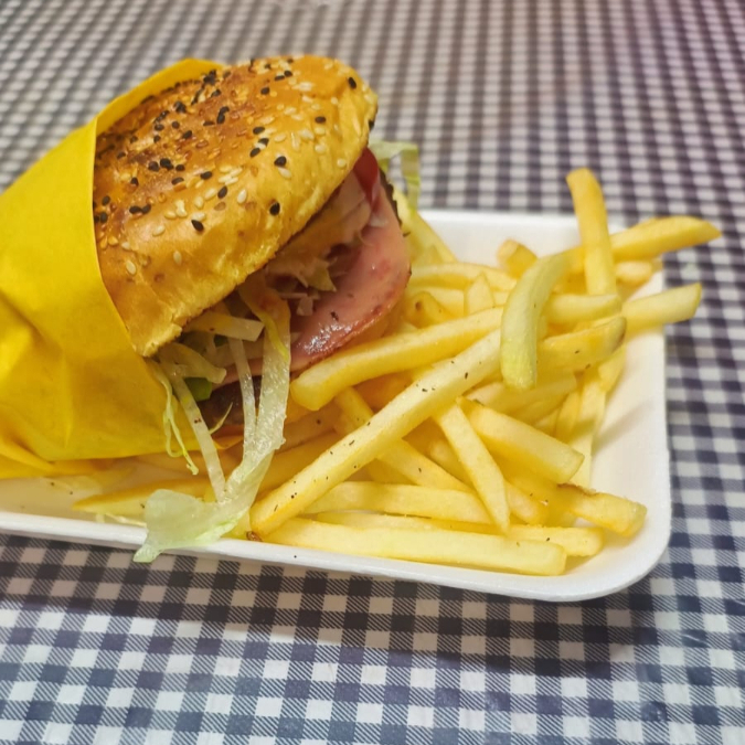 Hamburguesa Clasica Con Papas