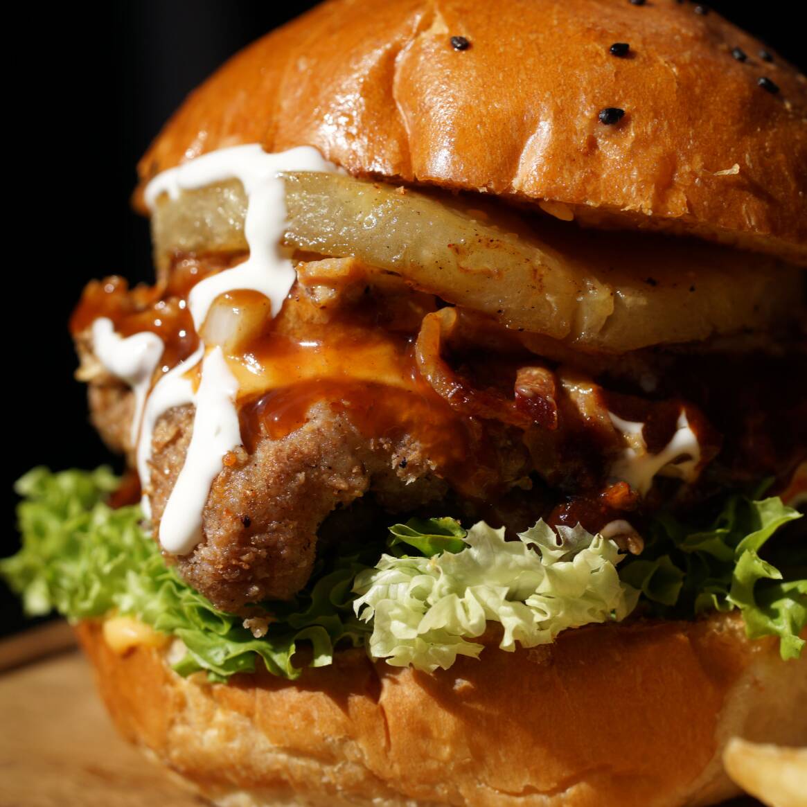 Hamburguesa Botas Negras+Hamburguesa Metálica