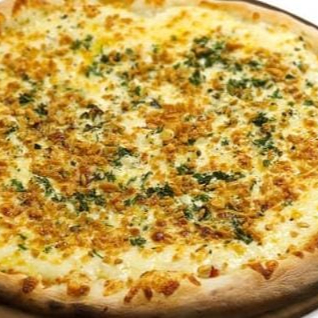 muçarela, molho, alho tostado e tomate