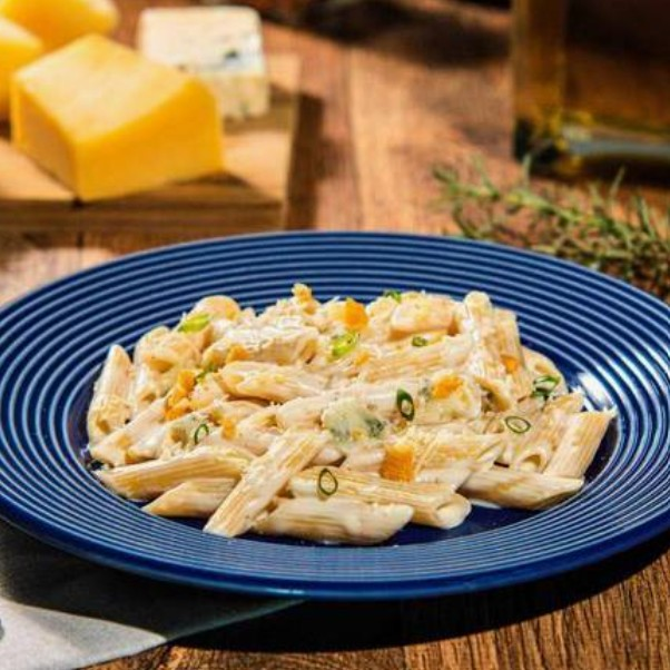 PENNE CON SALSA BLANCA