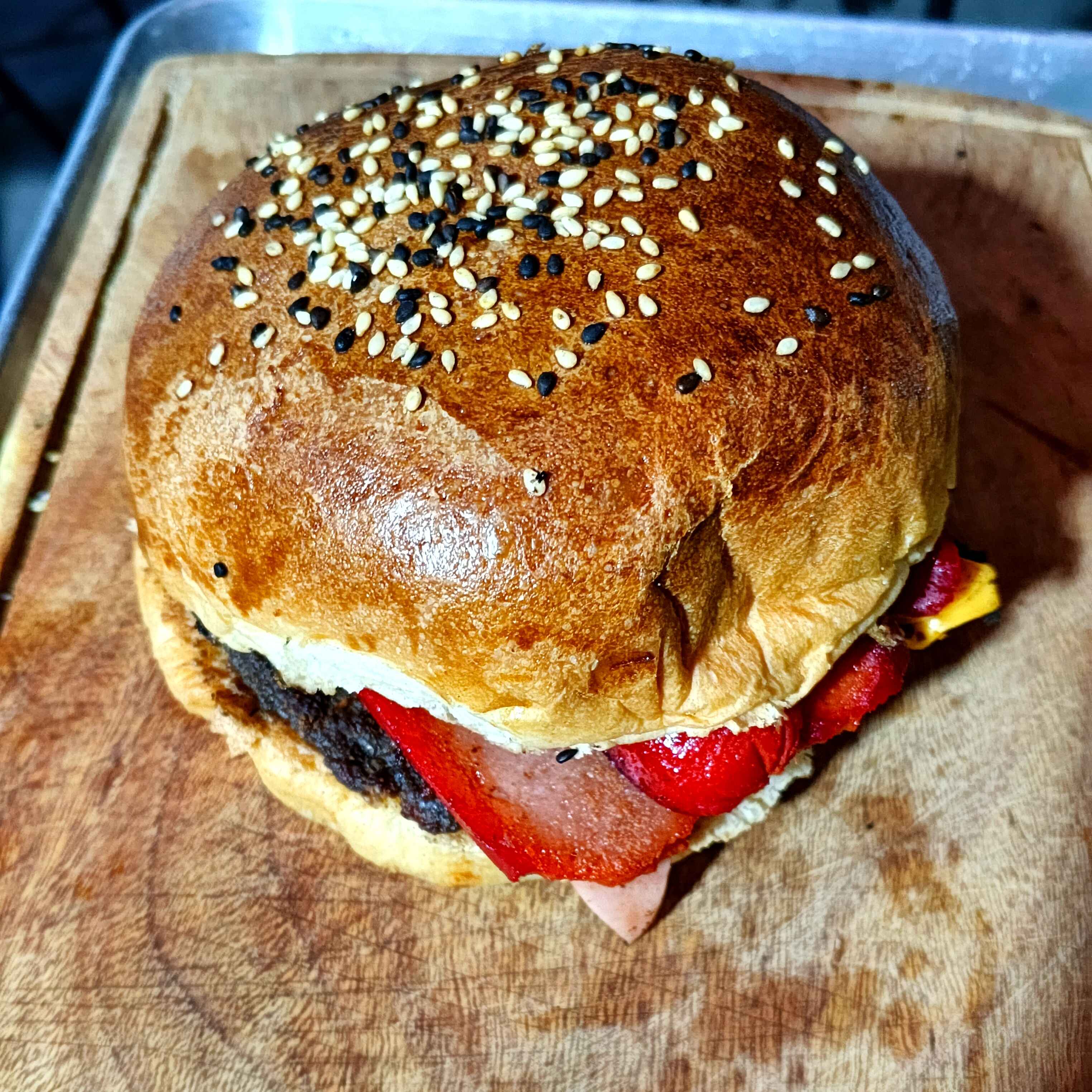 Hamburguesa con Salchicha Para Asar