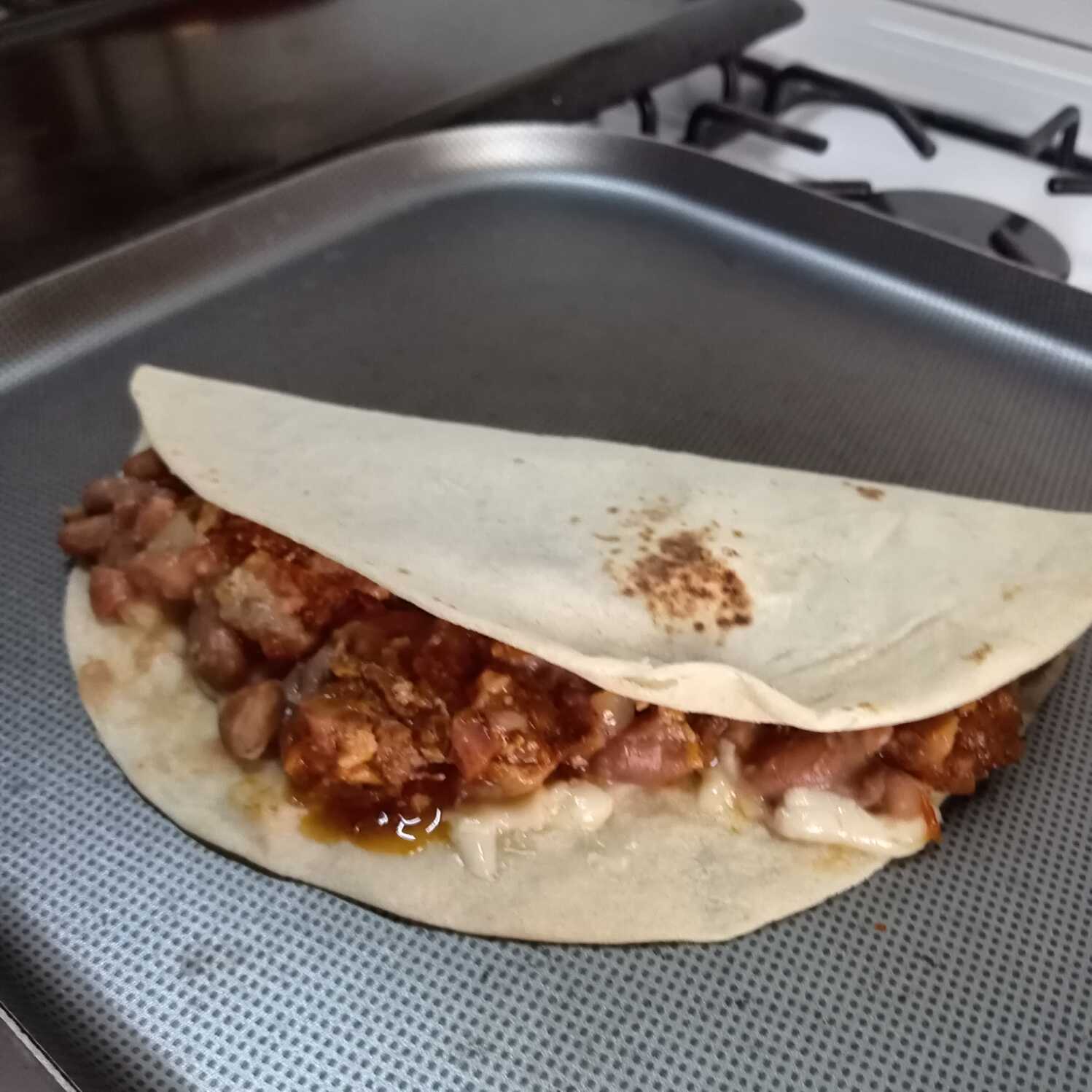 Quesadillas de prensado verde con frijoles