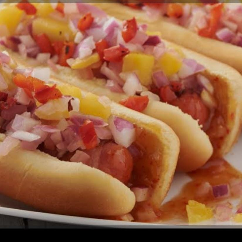 3 Hot Dog Sencillos, Agua o Refresco